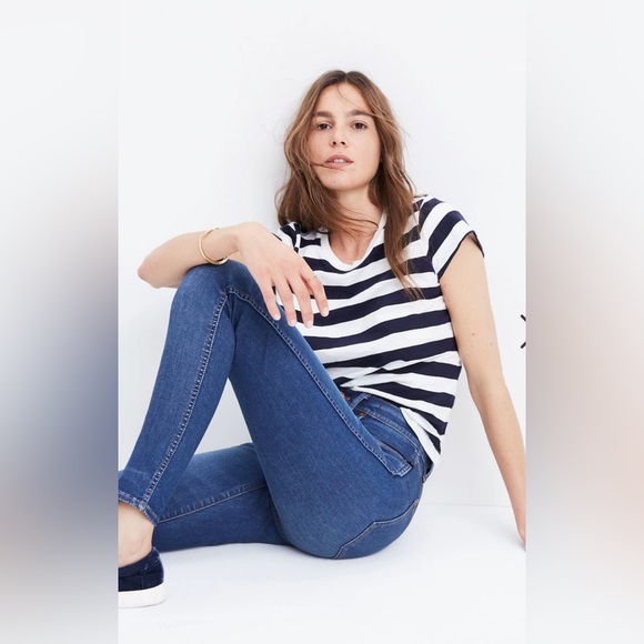 Madewell 9” Mid-Rise Skinny Jeans - Picture 4 of 5